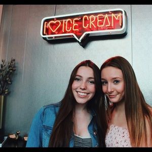 Meet your Posher, Claire